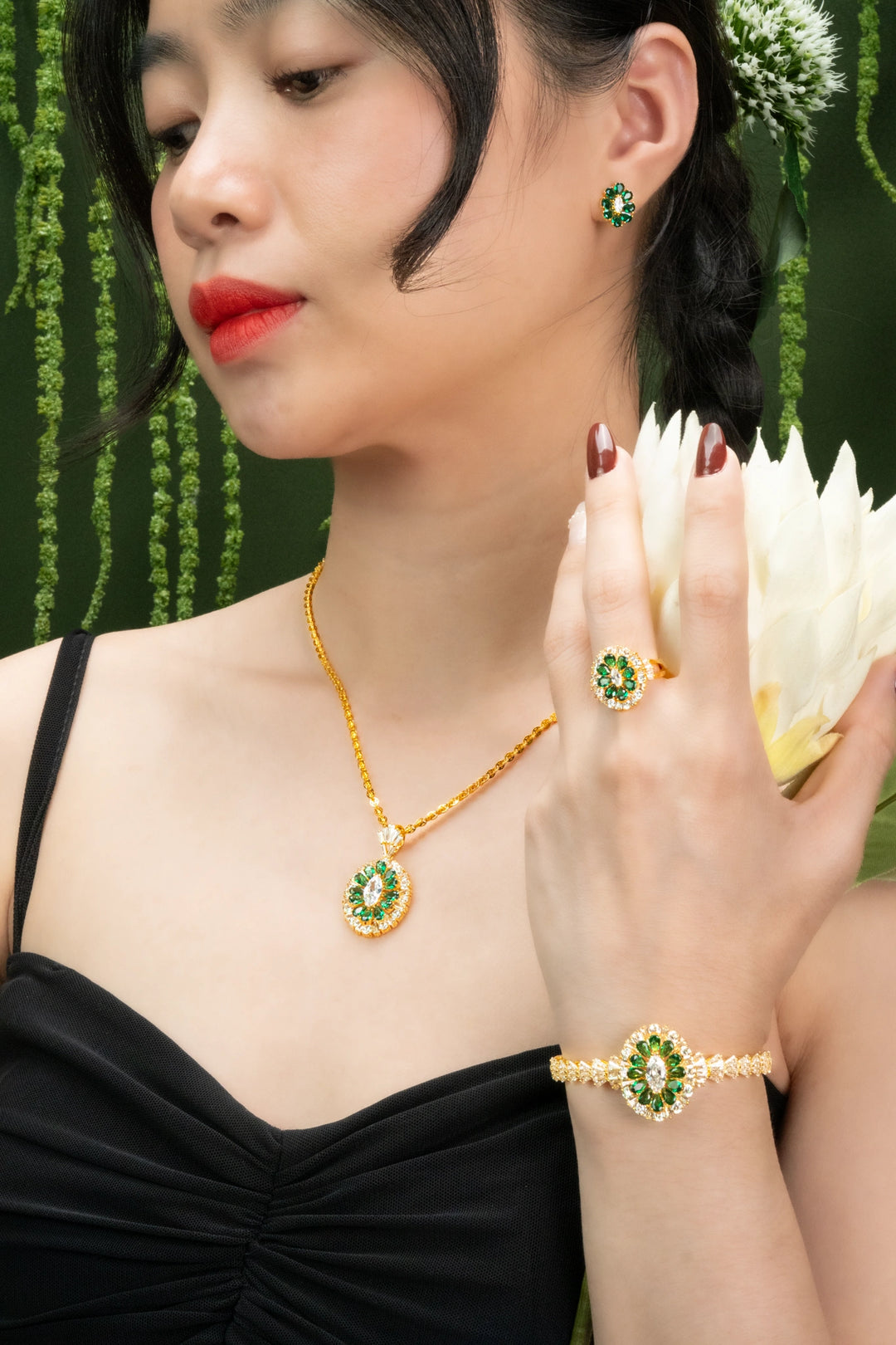 Vòng Tay Kiểu Đá Xanh Lá Đính Đá CZ Vàng 16K Bảo Tín K&K
